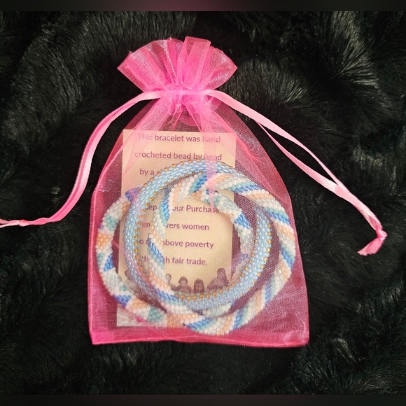 NWT Sashka Set of 3 Beaded Bracelets - Picture 2 of 4